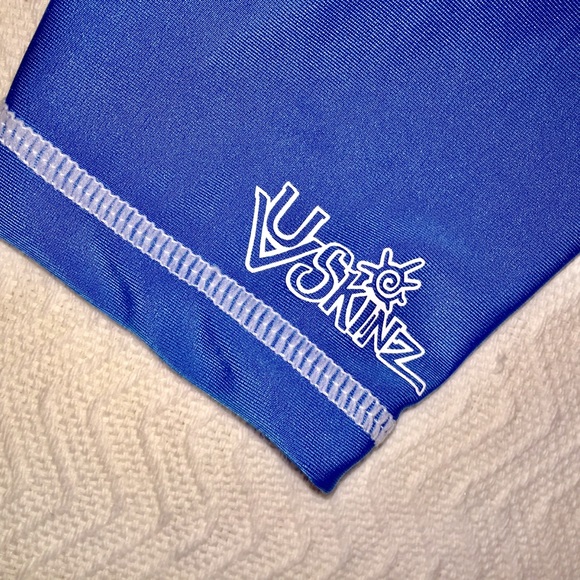 UVSkinz Shark Rash Guard Matching Trunks 2T - Picture 6 of 16